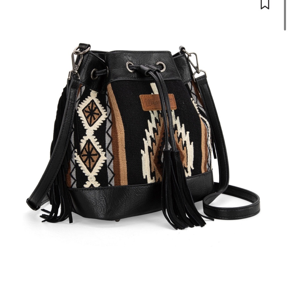 WRANGLER WOMEN'S DAENERYS WINTER SOUTHWESTERN DRAWSTRING CROSSBODY BAG